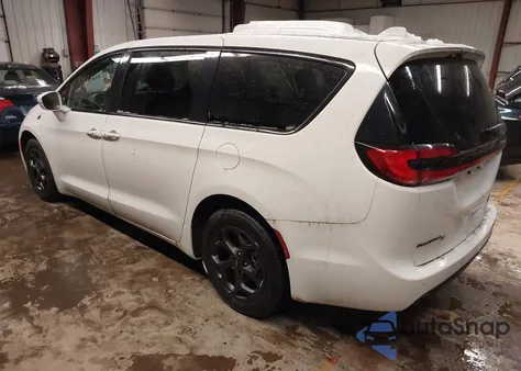 2022 Chrysler Pacifica Hybrid Touring L z USA, uszkodzony, nr VIN 2C4RC1L71NR126877
